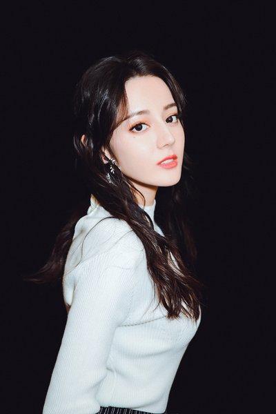 迪丽热巴最新爆料王晶,独家爆料引热议  第2张