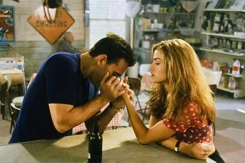 欧美三级 在线观看,禁忌之门的秘密探索  第3张