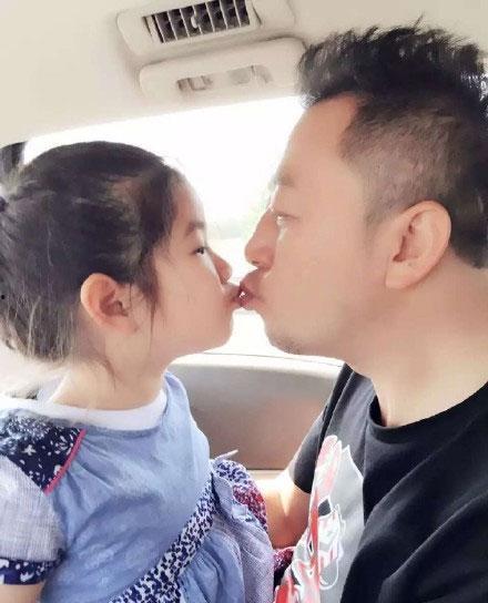 娱乐吃瓜男星出交通费,揭秘娱乐圈吃瓜男星背后的开销之谜  第2张